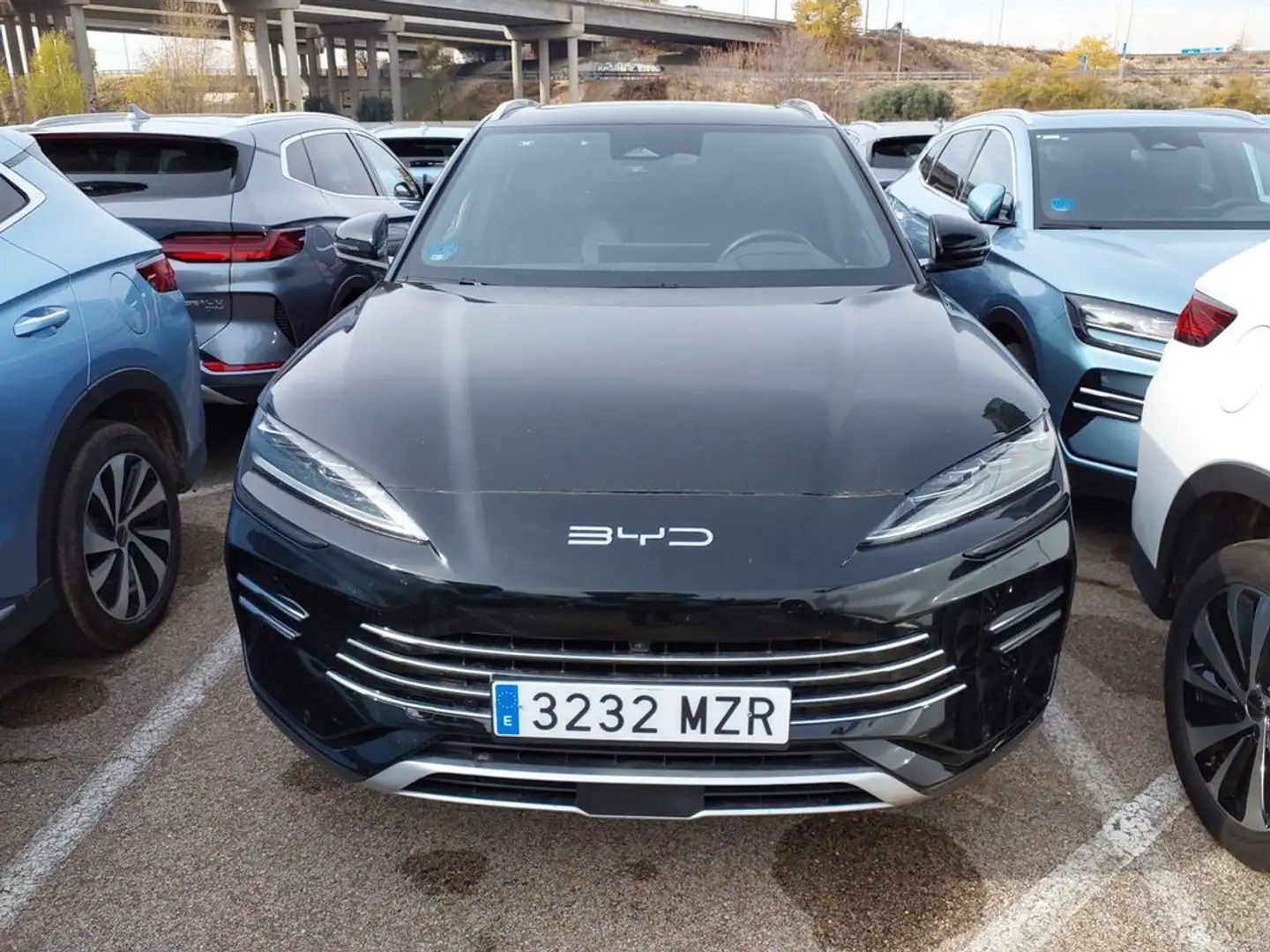 BYD Seal U DM-i Comfort 160kW Noir - 2