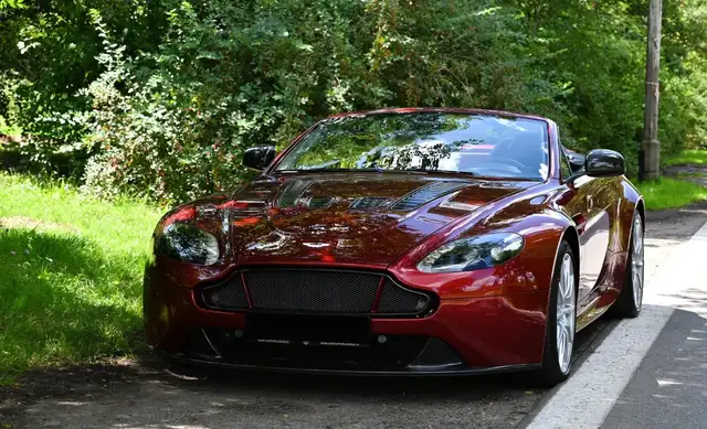 Aston Martin Vantage