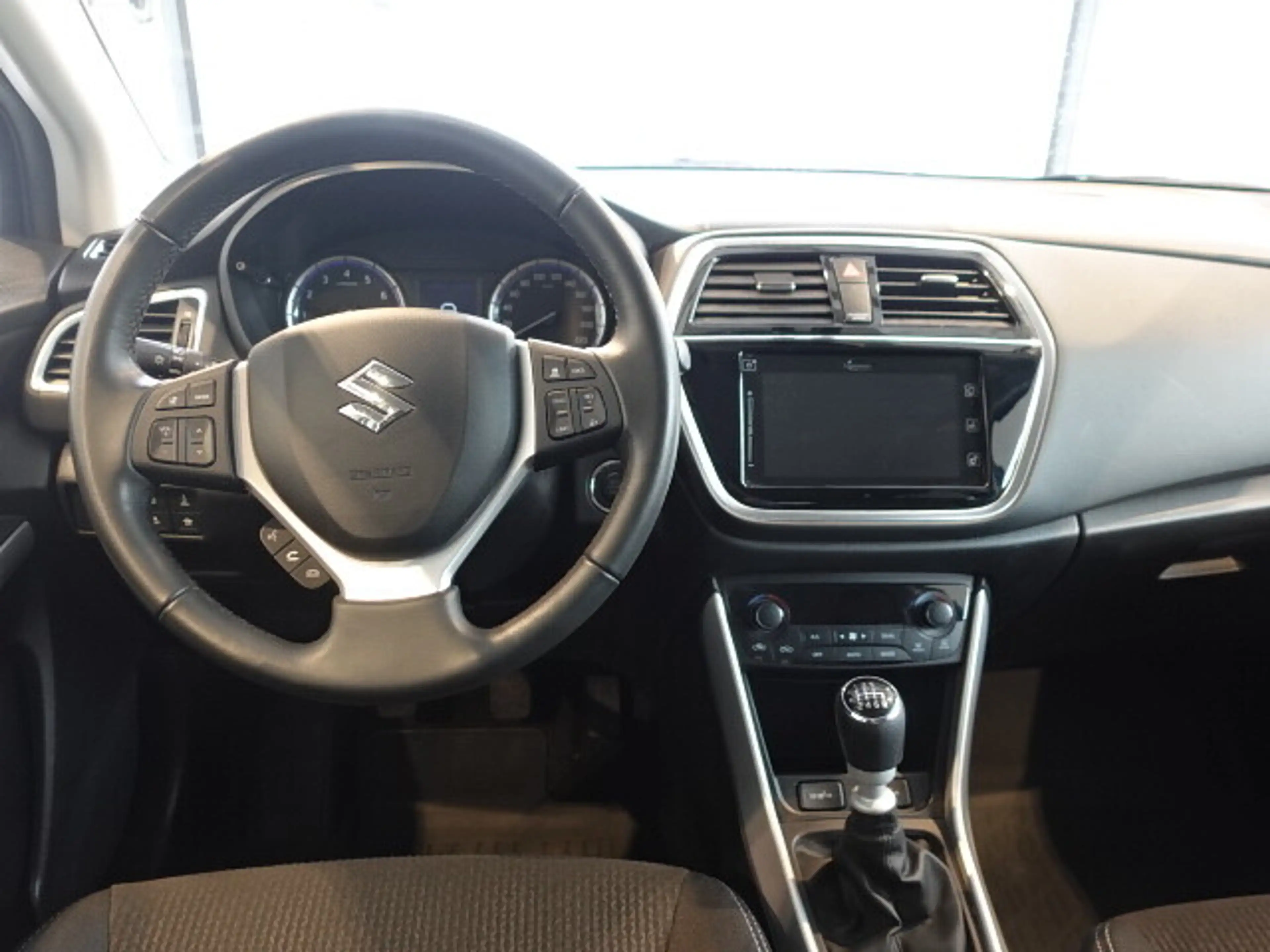 Suzuki SX4 S-Cross 1,4 GL+ DITC Hybrid ALLGRIP shine — photo 10