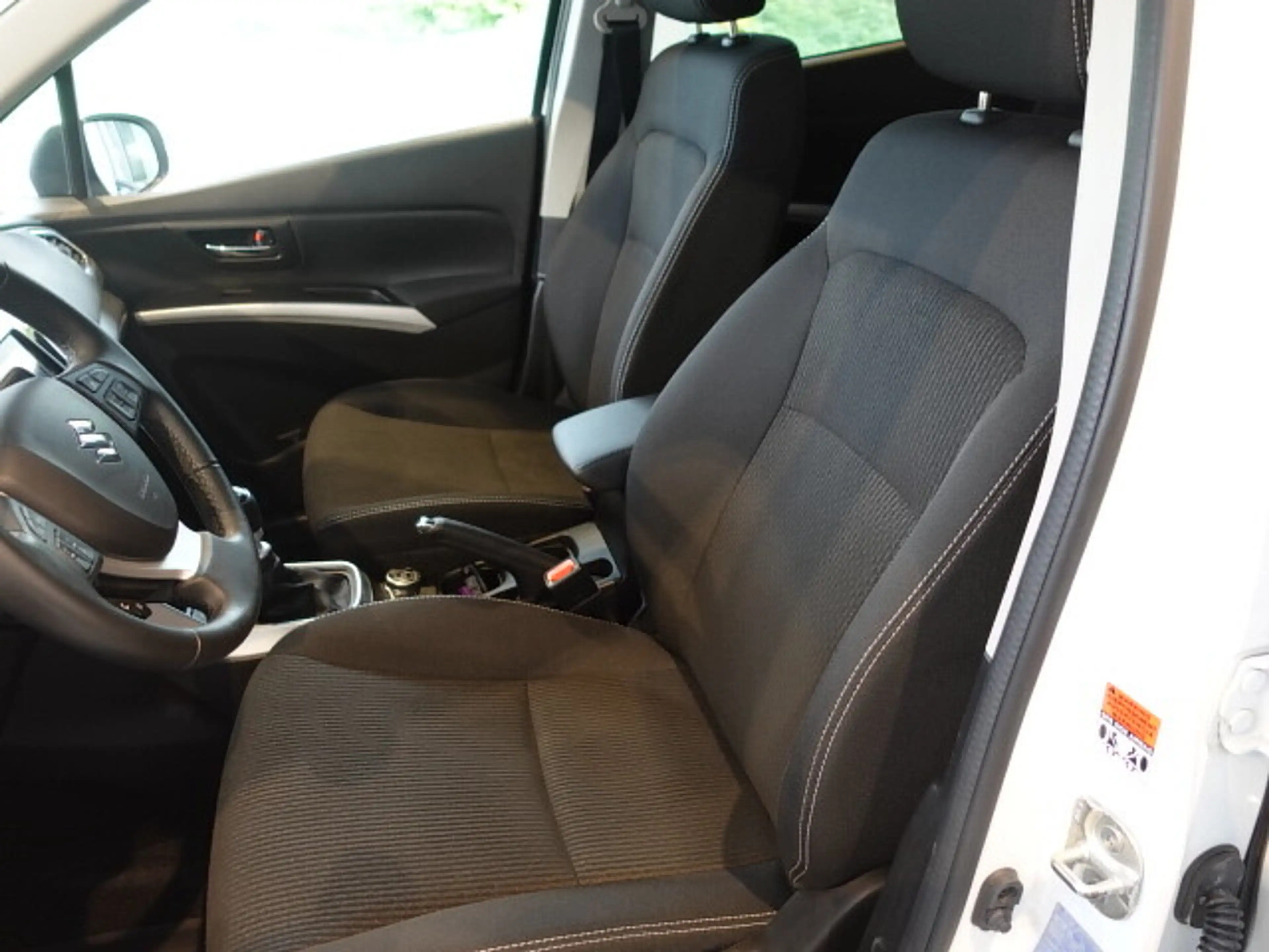 Suzuki SX4 S-Cross 1,4 GL+ DITC Hybrid ALLGRIP shine — photo 11