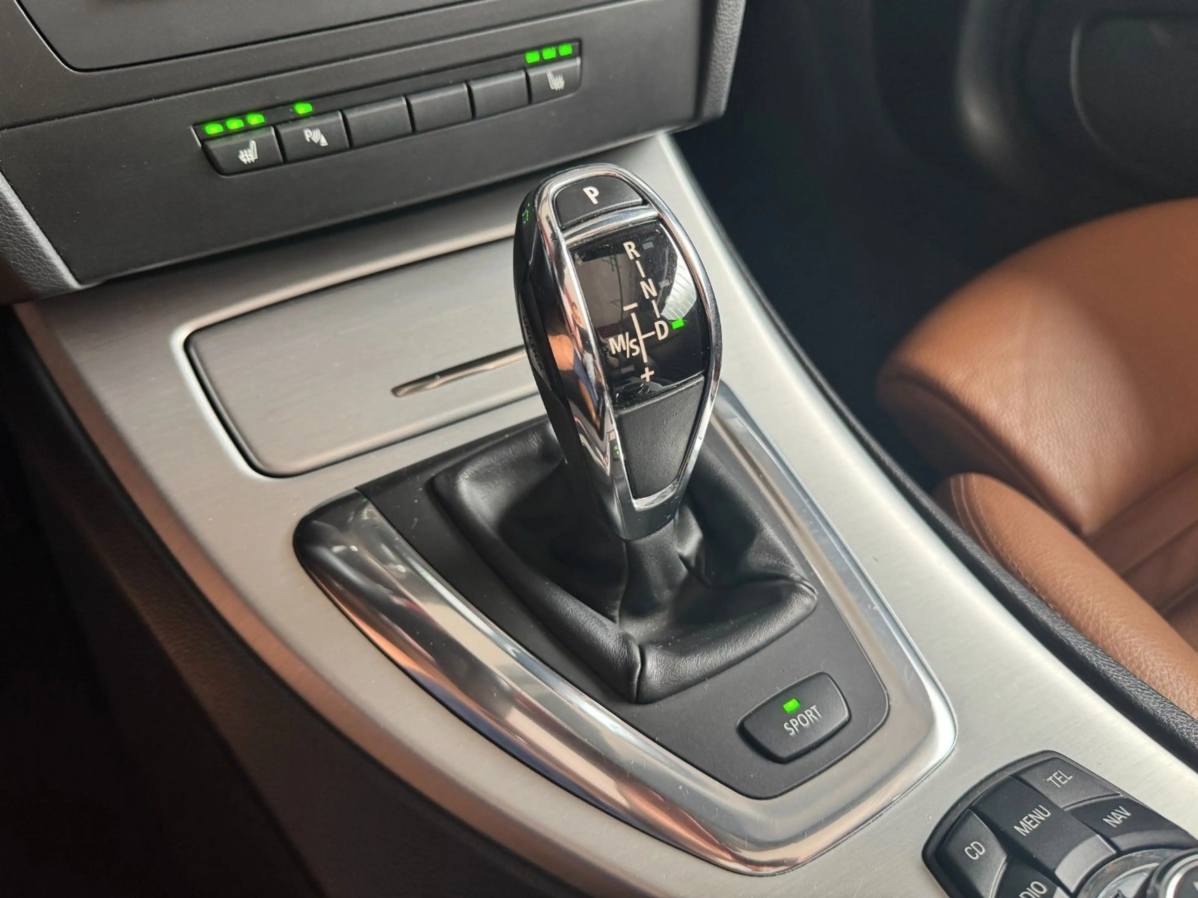 BMW 335 i Cabrio M Paket N54 DKG NaviProf 19 Zoll PDC — photo 12