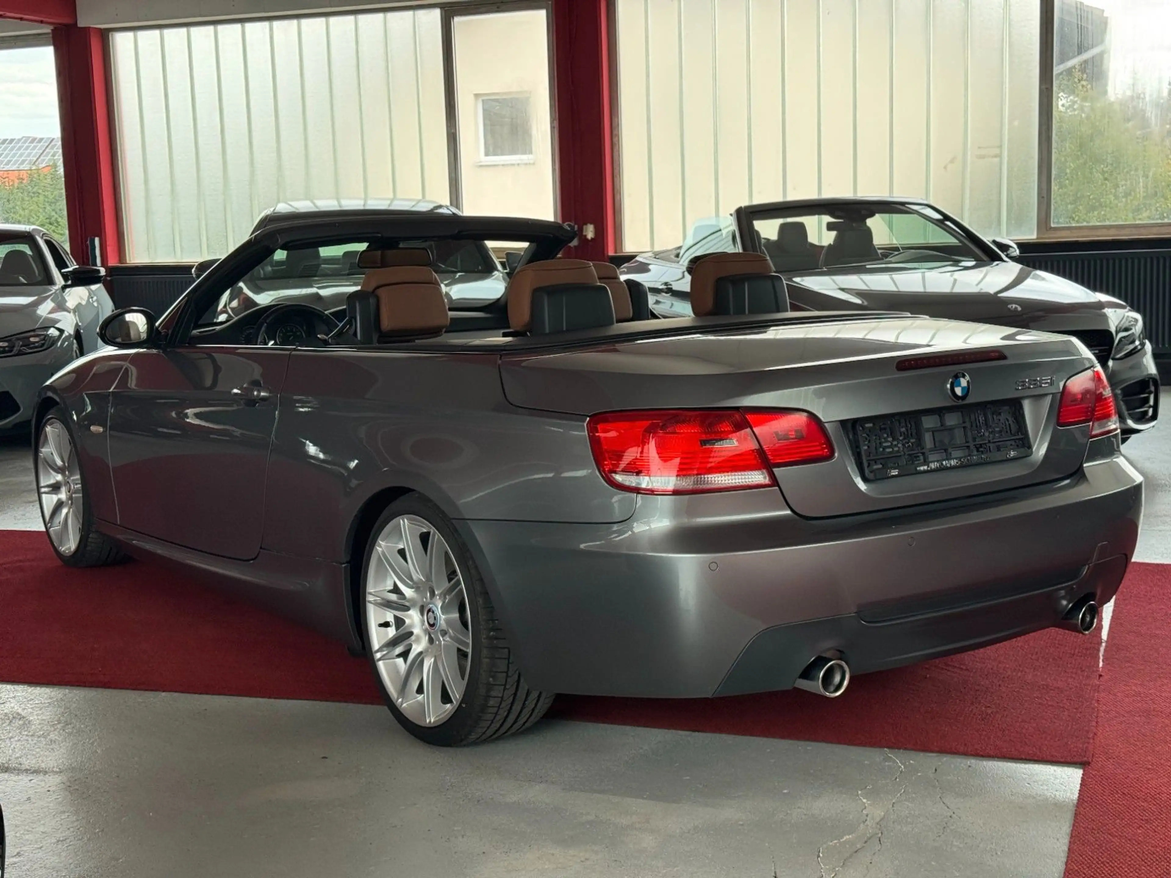 BMW 335 i Cabrio M Paket N54 DKG NaviProf 19 Zoll PDC — photo 6