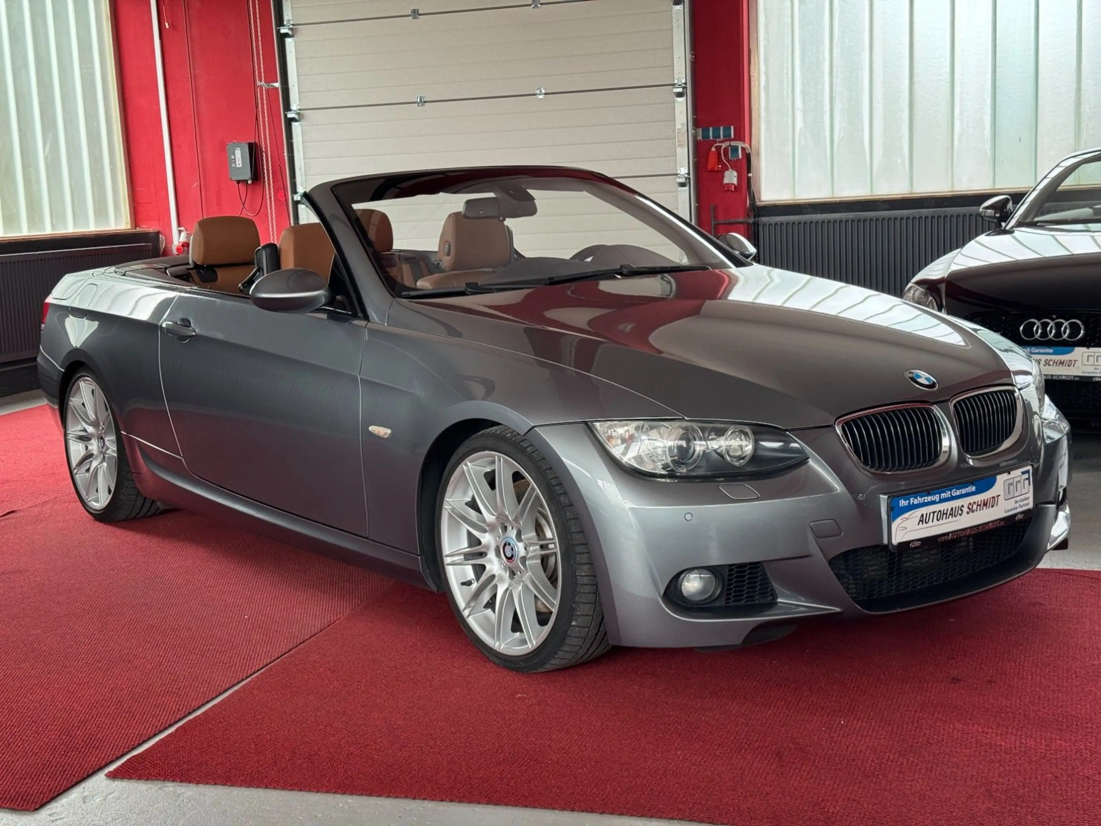 BMW 335 i Cabrio M Paket N54 DKG NaviProf 19 Zoll PDC — photo 3