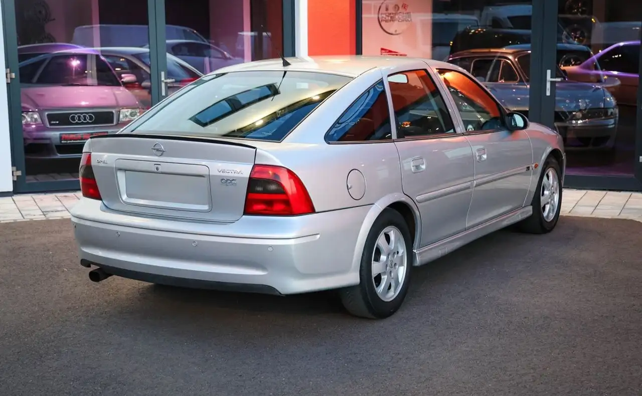 Opel Vectra 2.2 TDi 125ch, foto 4