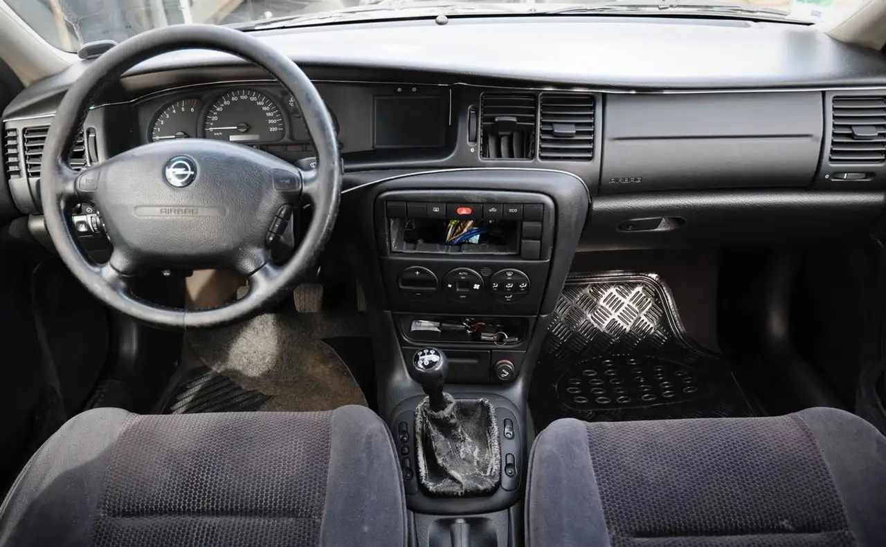 Opel Vectra 2.2 TDi 125ch, foto 5