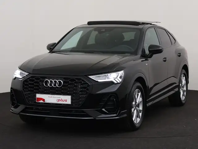 Audi Q3 S-Line 35 TFSI 150 PK S-tronic / Open Dak / ACC /  Camera / Apple Carplay