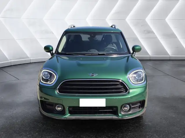 Mini Countryman view 2