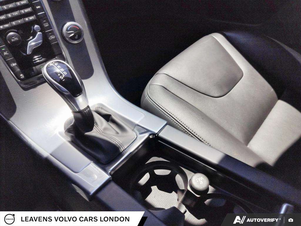 2017 Volvo XC60 T6 | AWD | Safety Certified | New Brakes thumb 18
