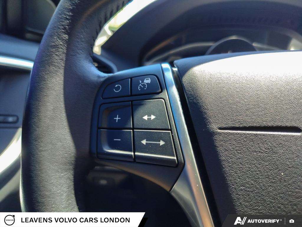 2017 Volvo XC60 T6 | AWD | Safety Certified | New Brakes thumb 30