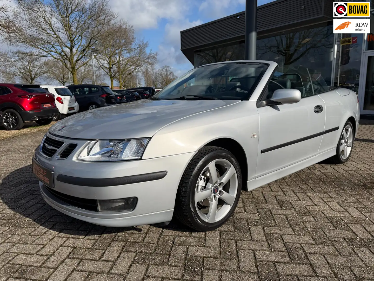 Saab 9-3 Cabrio 2.0t Vector Spring Edition, Automaat, Navi, Grau - 1