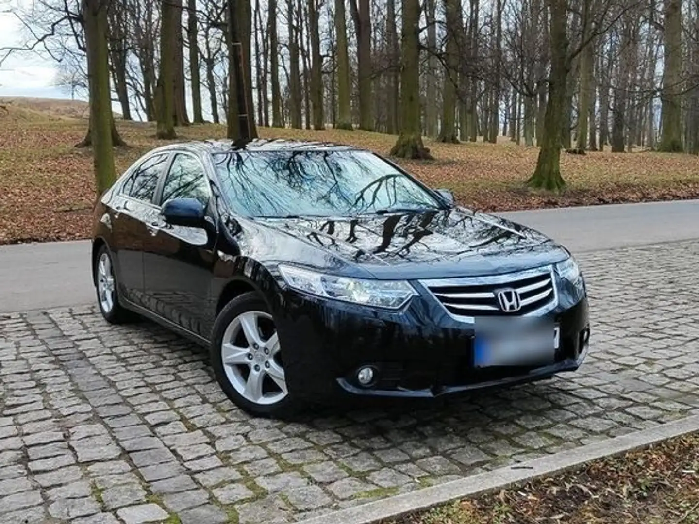 Honda Accord 2.2i-DTEC Automatik S Чорний - 1