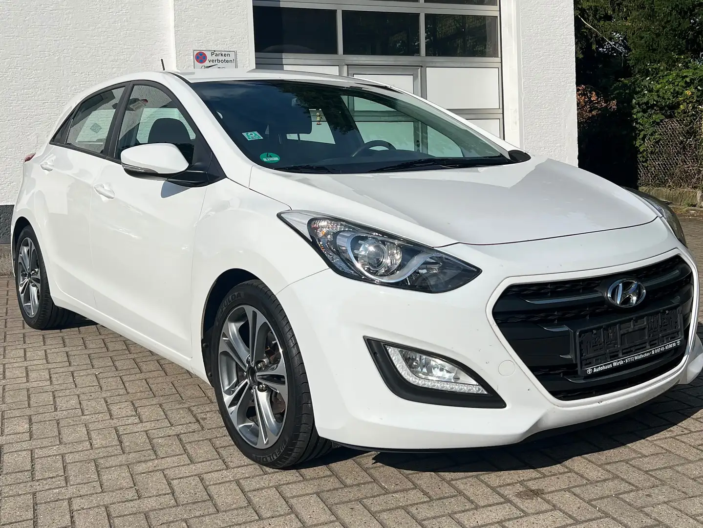 Hyundai i30 SOKO,Kamera,TÜV Neu,1Hand,Scheckheft Weiß - 1