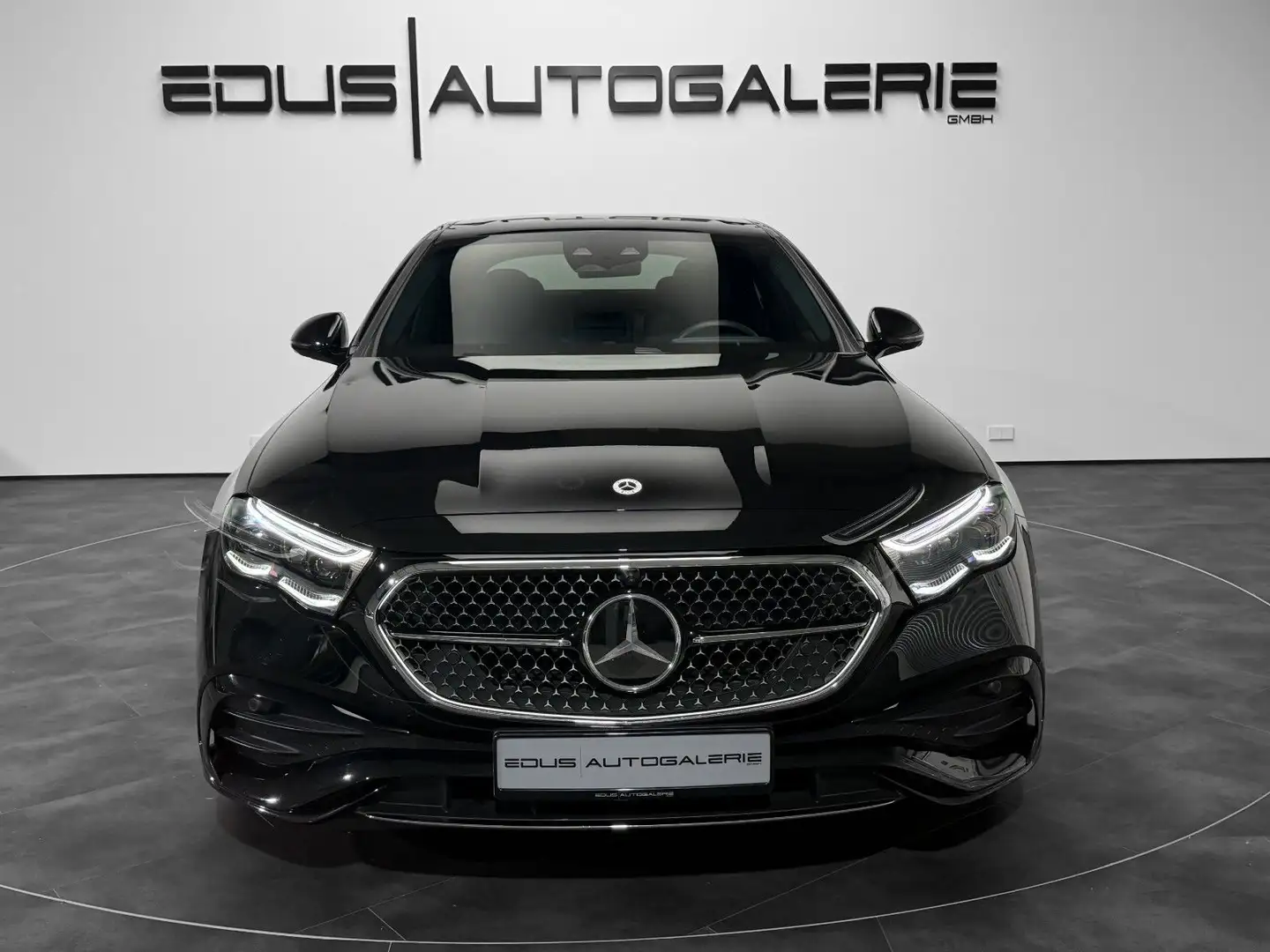 Mercedes-Benz E 450 d Limousine 4Matic AMG Premium Plus MBUX Schwarz - 2