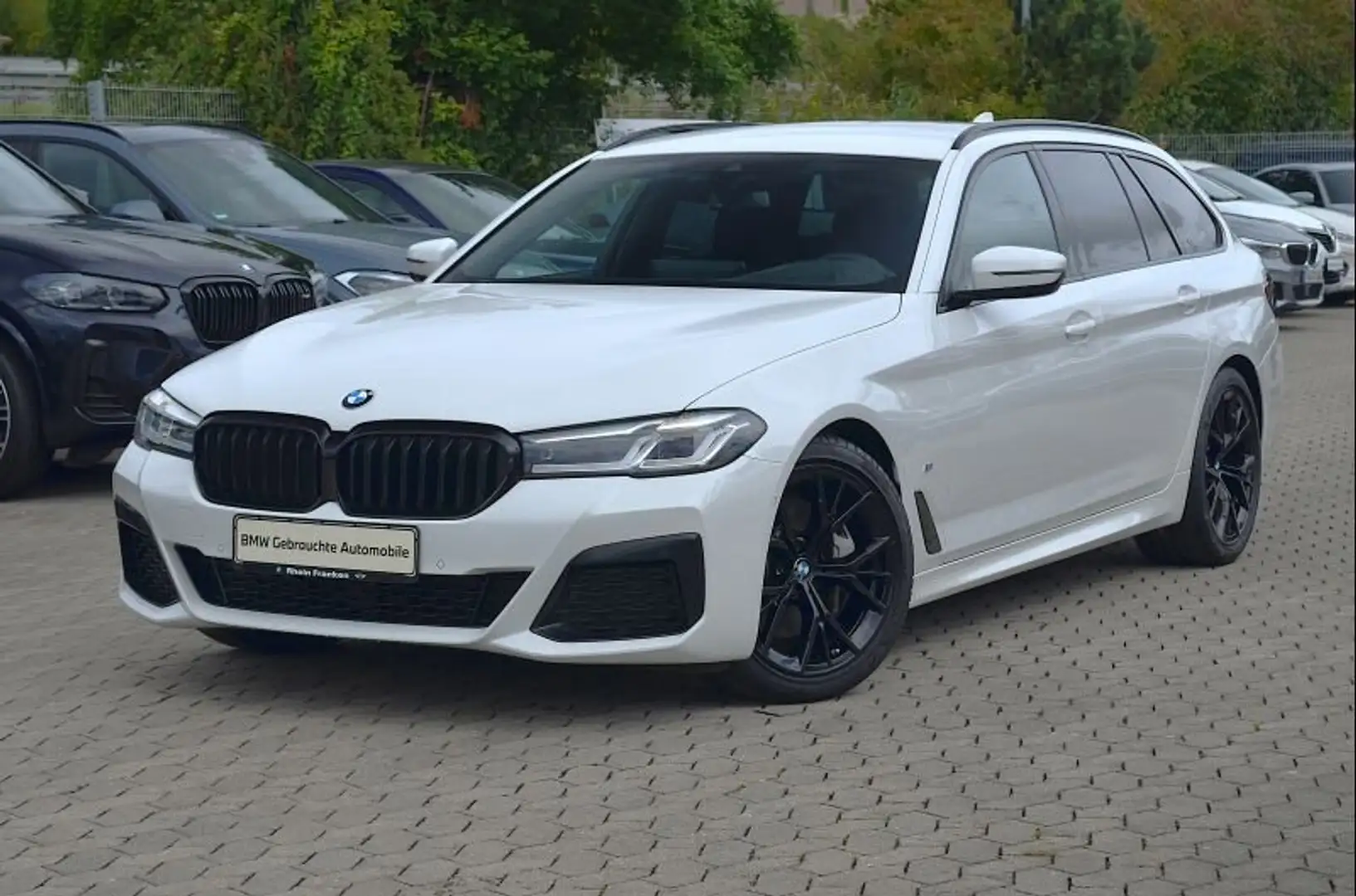 BMW 530 d xDrive Touring M Sport LiveCptPro.AHK.HuD Blanc - 2