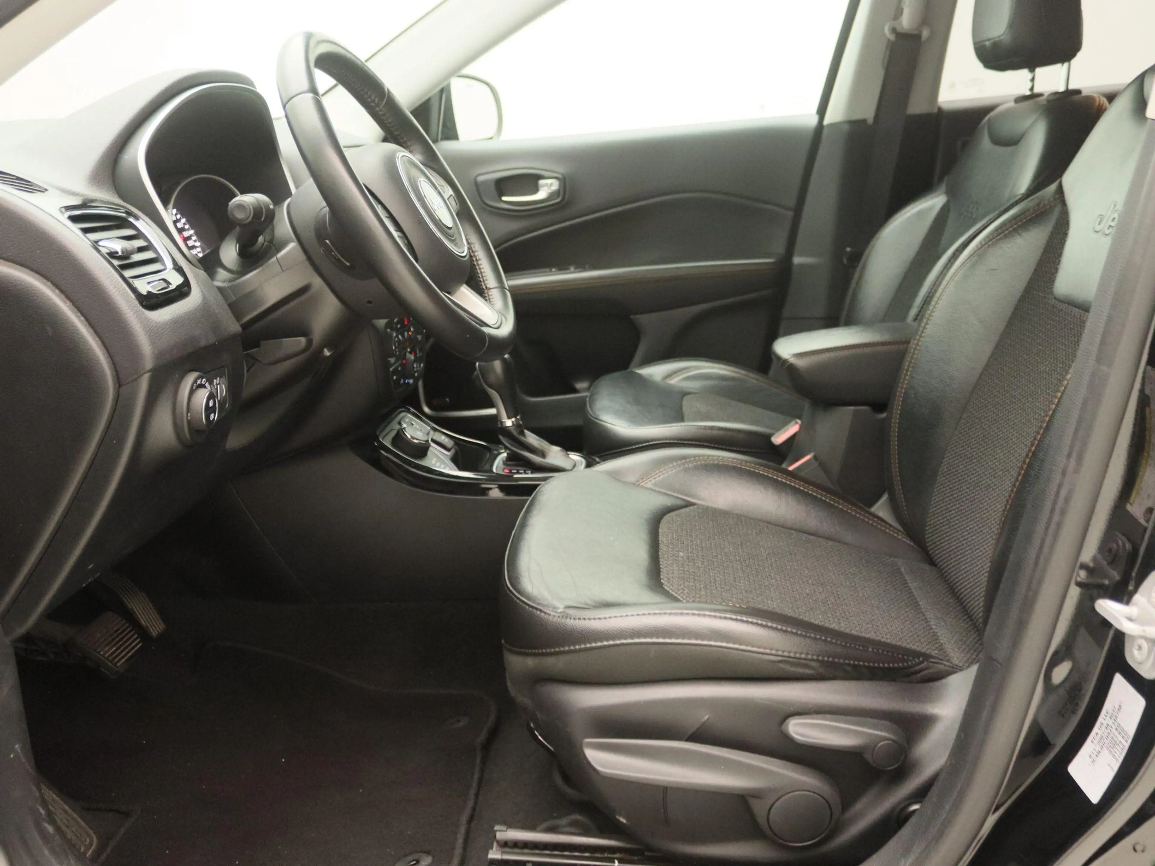 Jeep Compass 1.4 MultiAir Limited 4x4 — photo 12
