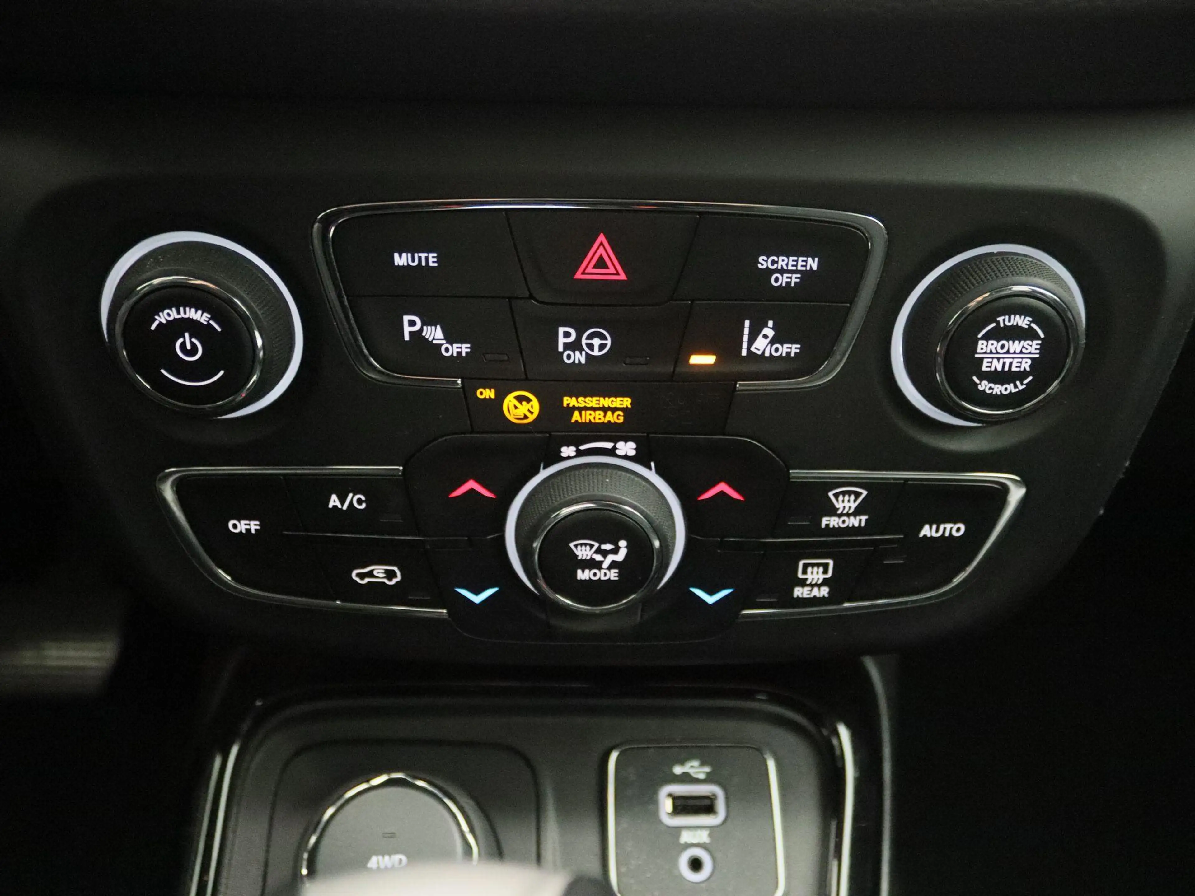 Jeep Compass 1.4 MultiAir Limited 4x4 — photo 10