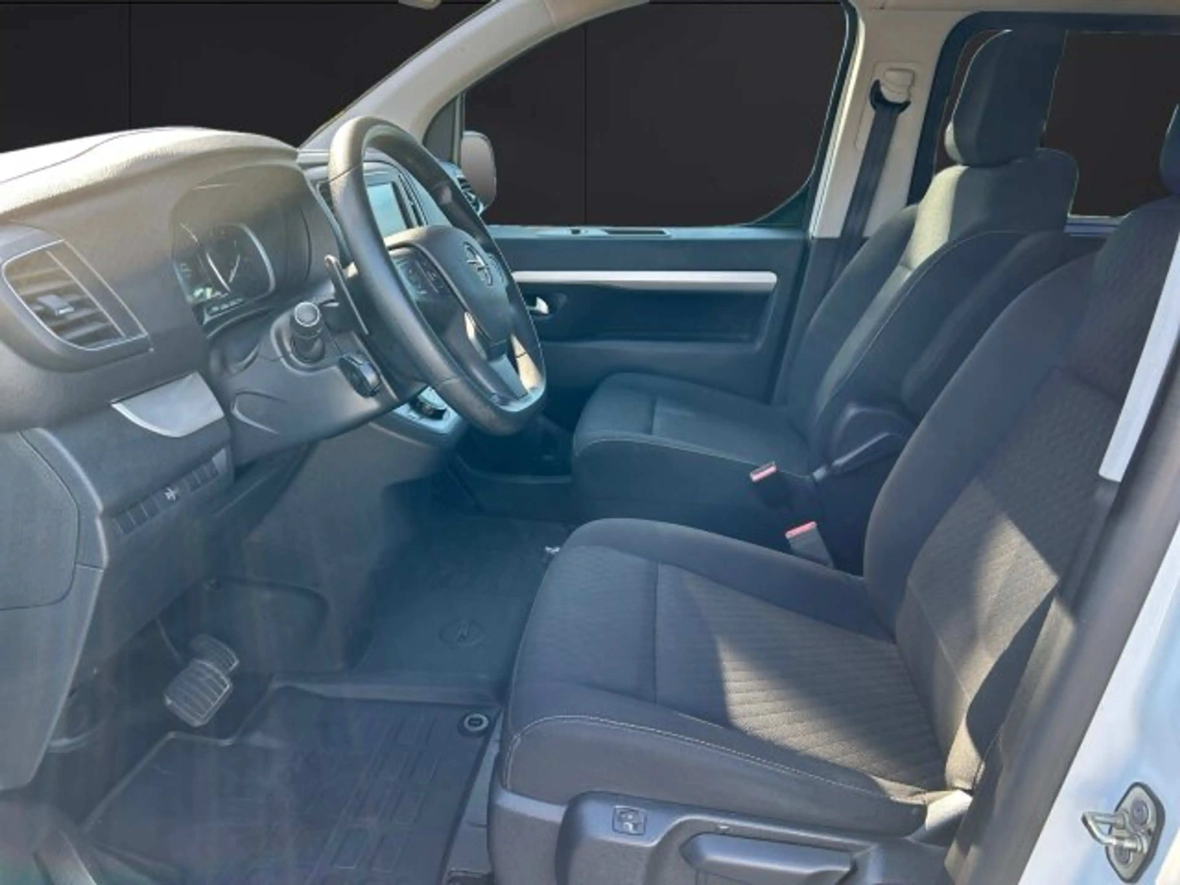 Opel Zafira Life Zafira Life 2.0 D M Edition 8-Sitzer Automatik Sitzheizung 177PS — photo 8