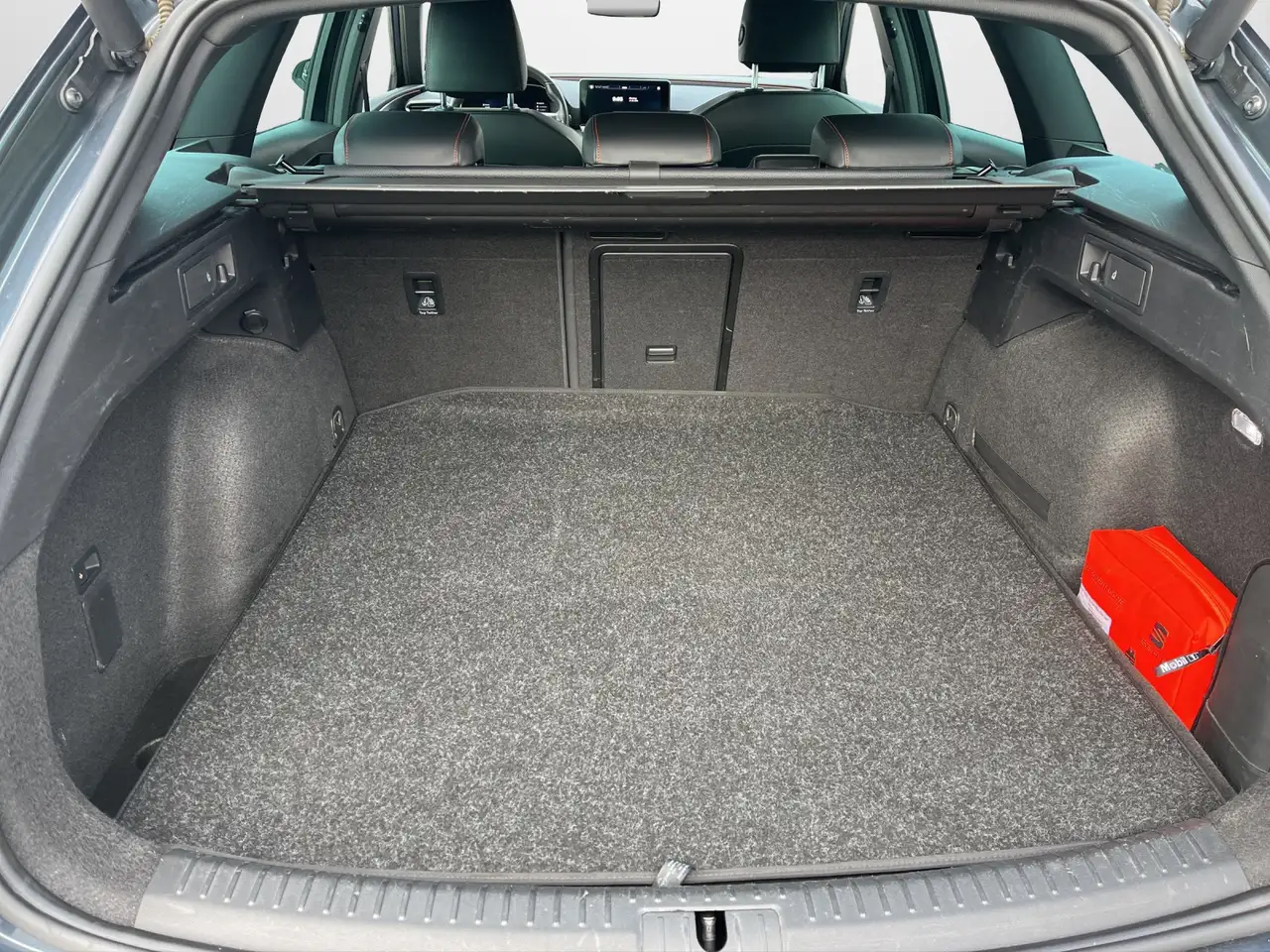 SEAT Leon Sportstourer 1.4 TSI e-Hybrid FR, миниатюра 13