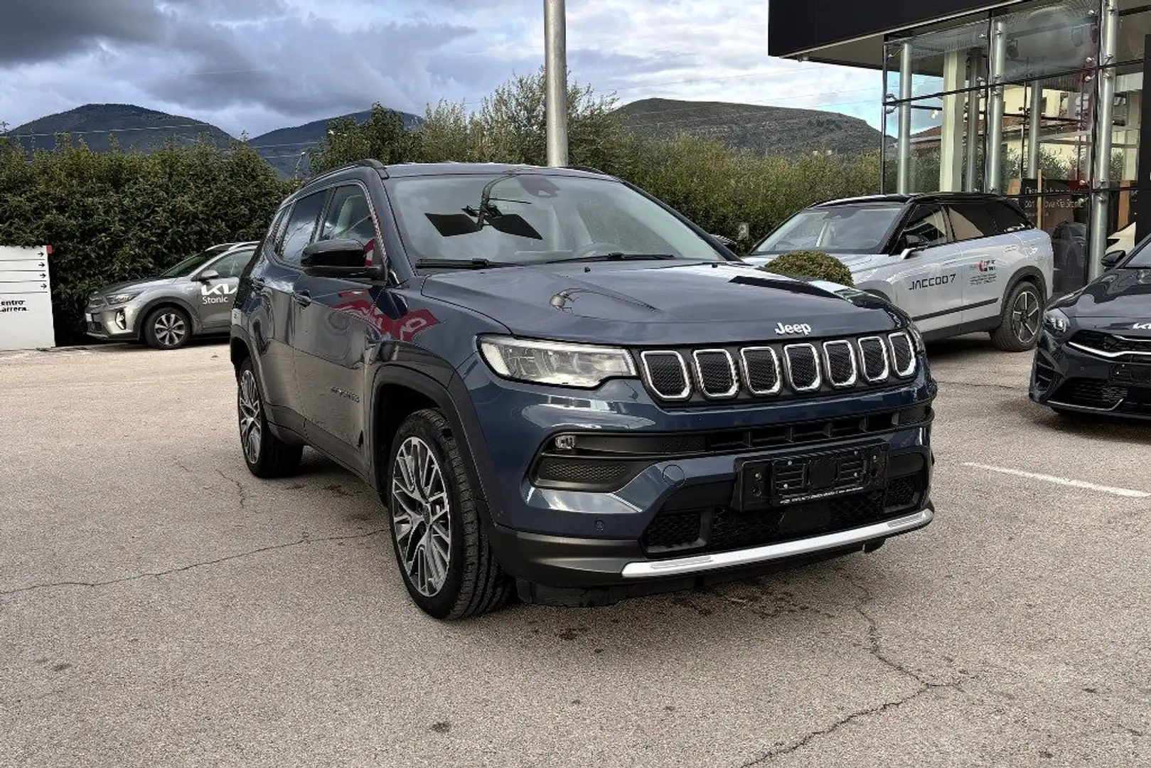 Jeep Compass 1.6 Multijet II 2WD Limited Blau - 1