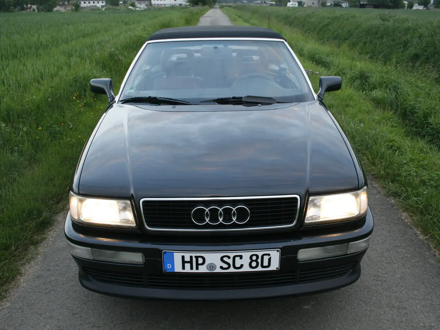 Audi Cabriolet Schwarz - 1
