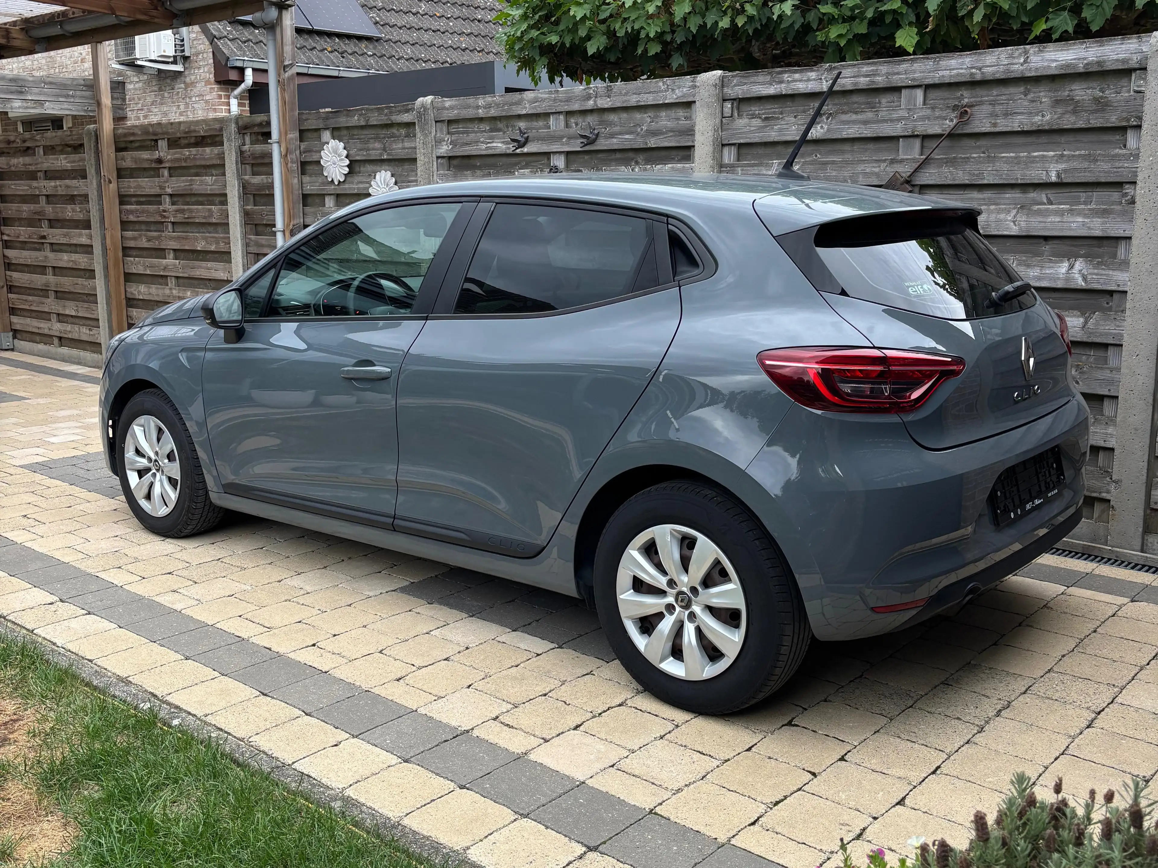 Renault Clio Clio 1.0 Sce zen 75 — photo 3