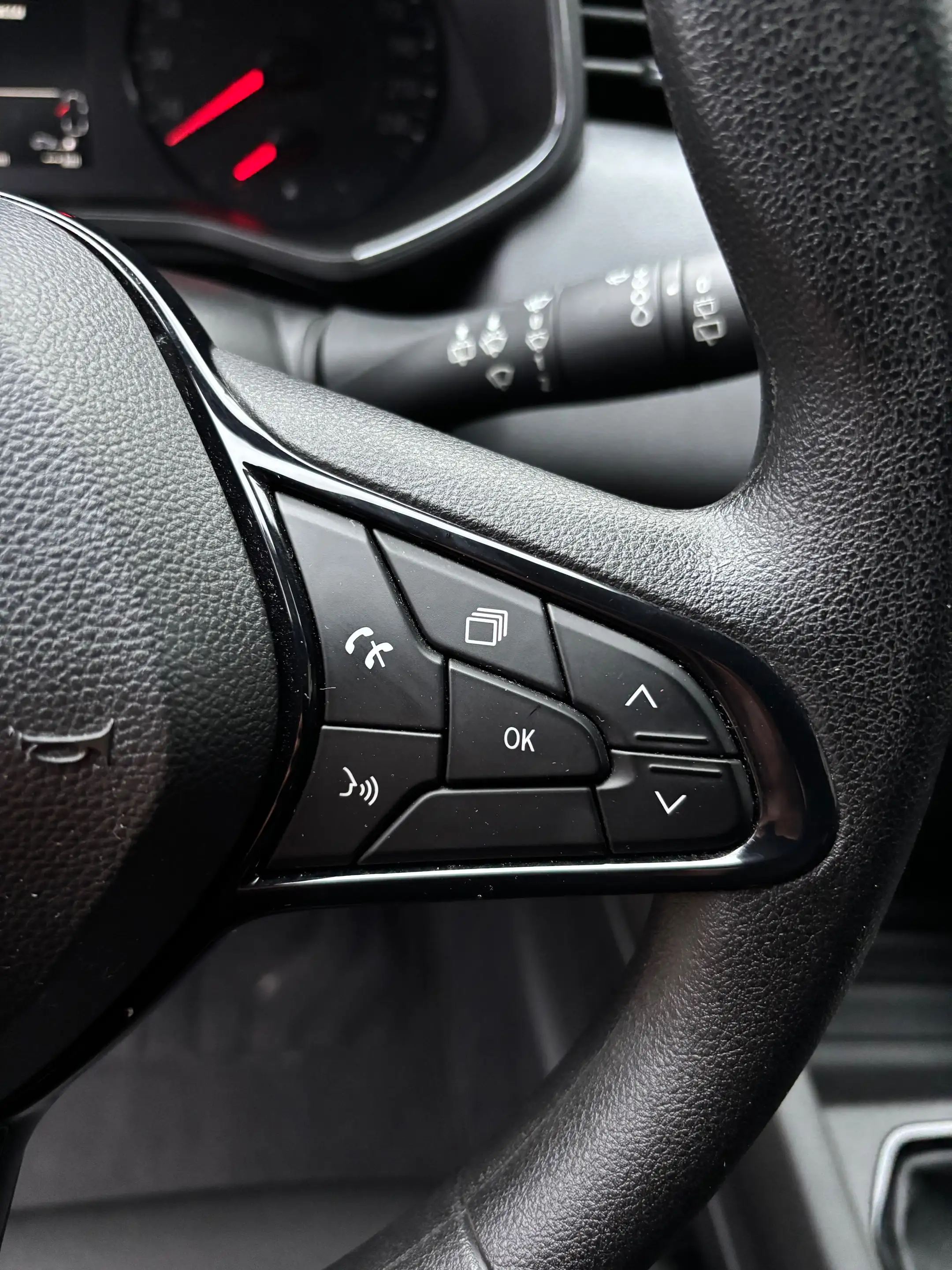 Renault Clio Clio 1.0 Sce zen 75 — photo 14