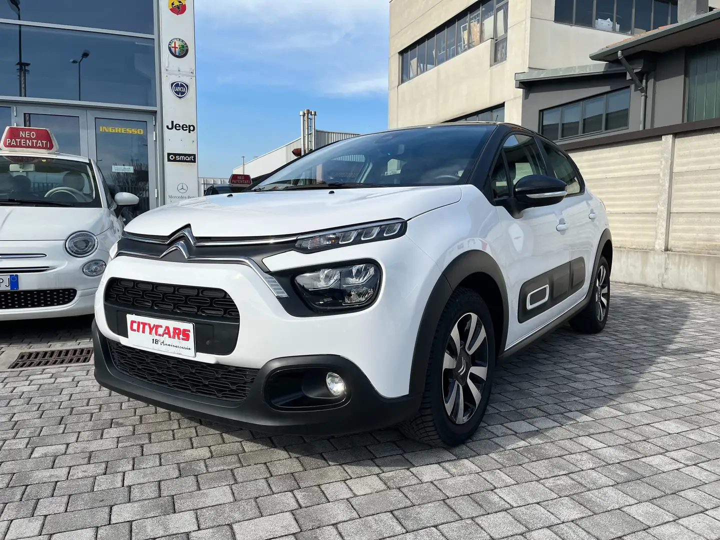 Citroen C3 1.2 benzina Shine Automatica solo 35000 km !! Bílá - 1