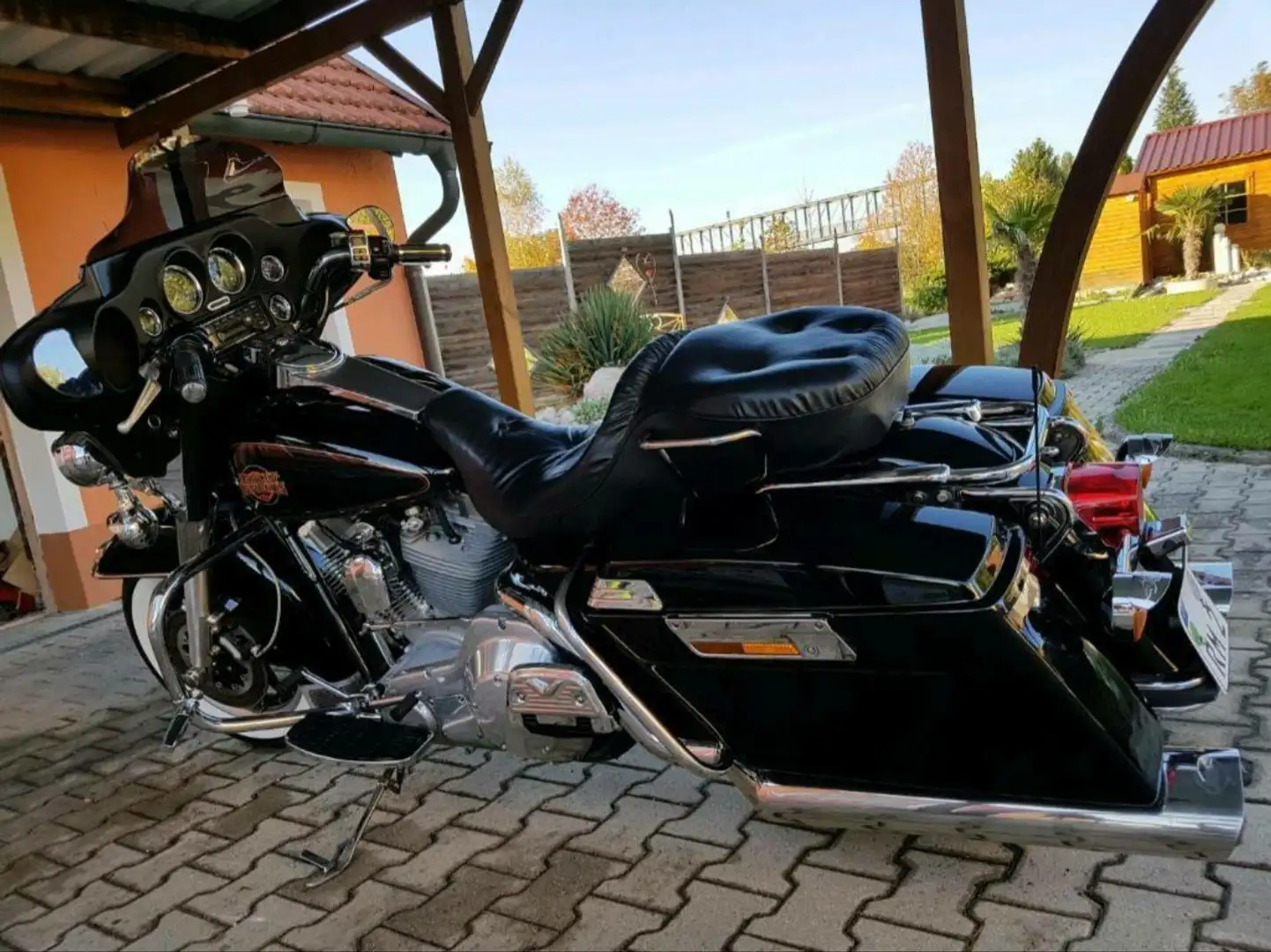 Harley-Davidson Electra Glide 1HD1 FLHT FLHR (USA) Noir - 2