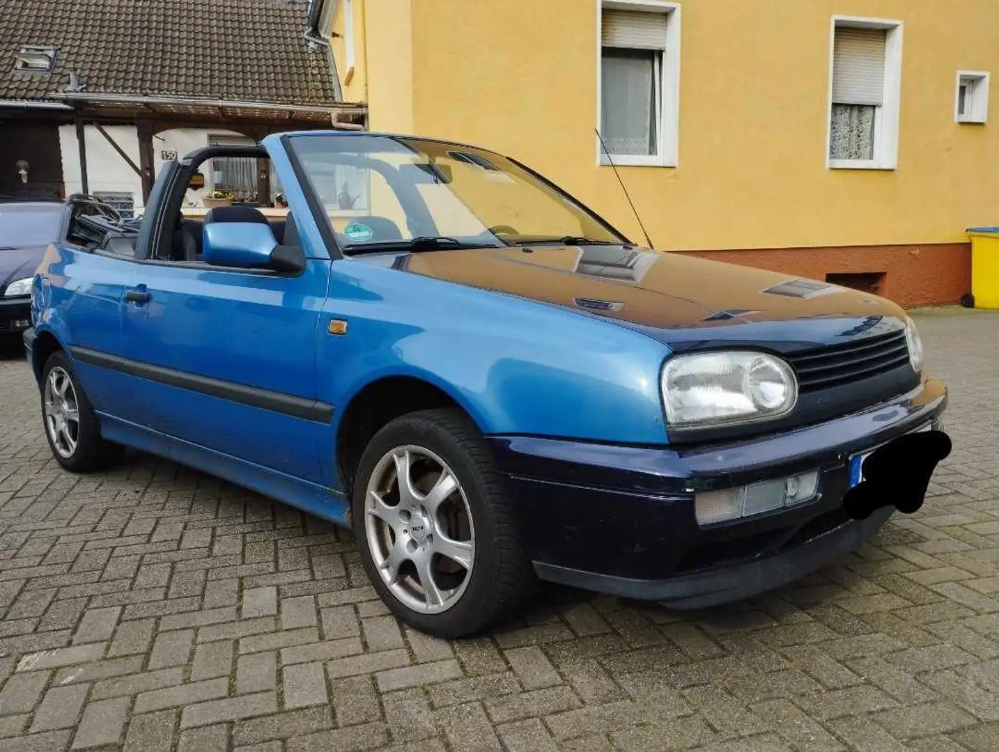Volkswagen Golf Cabriolet 1,8 Blauw - 1