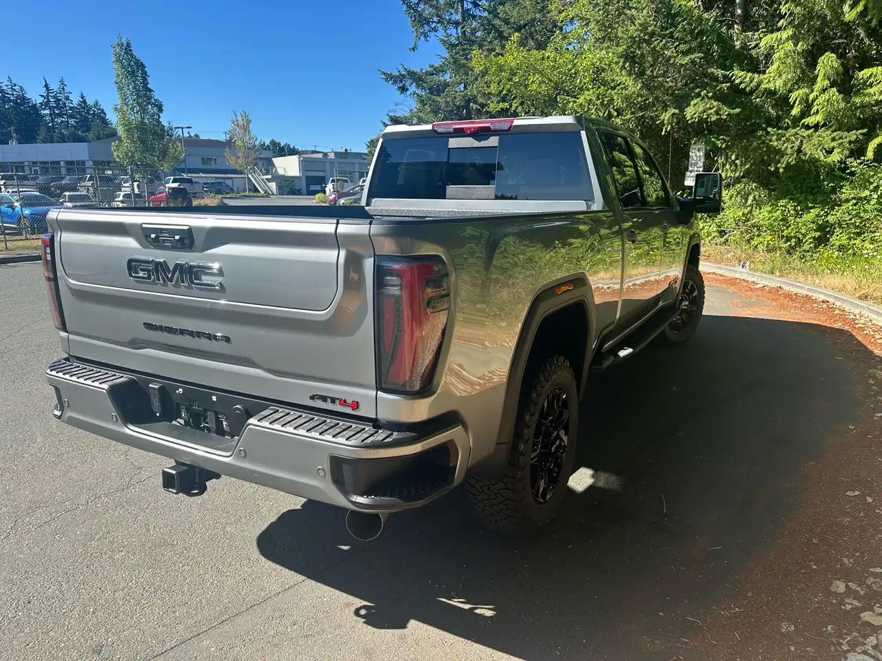 GMC Sierra 3500HD снимка GMC Sierra 3500HD