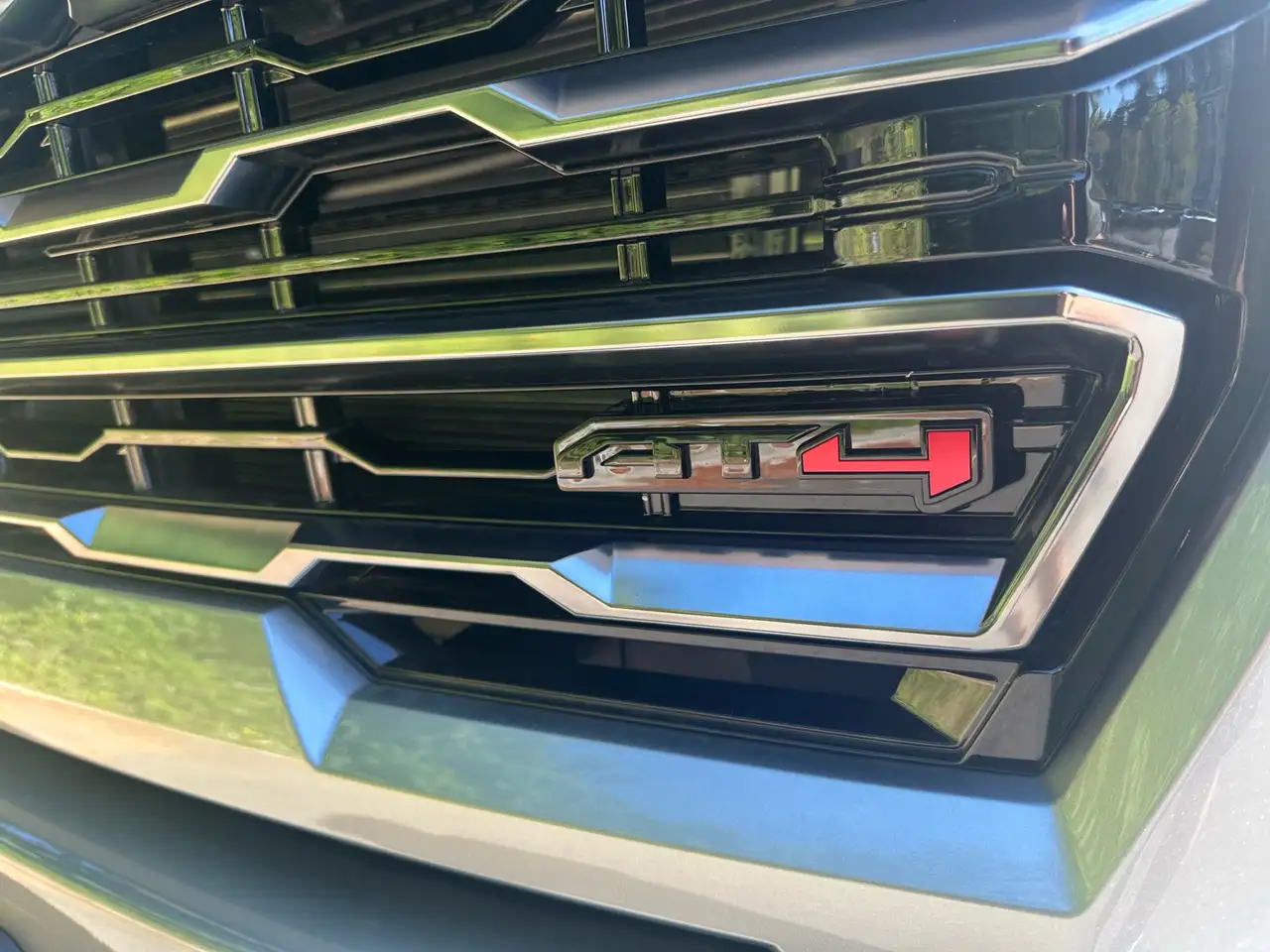 GMC Sierra 3500HD снимка GMC Sierra 3500HD