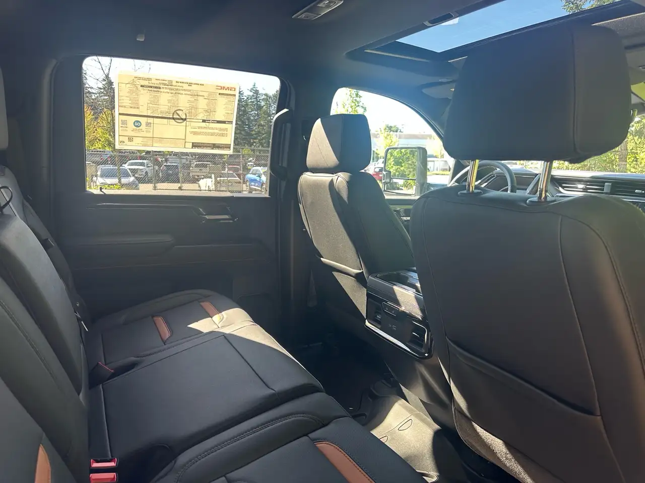 GMC Sierra 3500HD снимка GMC Sierra 3500HD