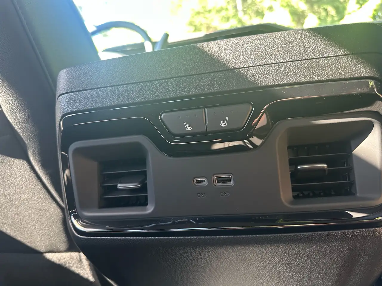 GMC Sierra 3500HD снимка GMC Sierra 3500HD