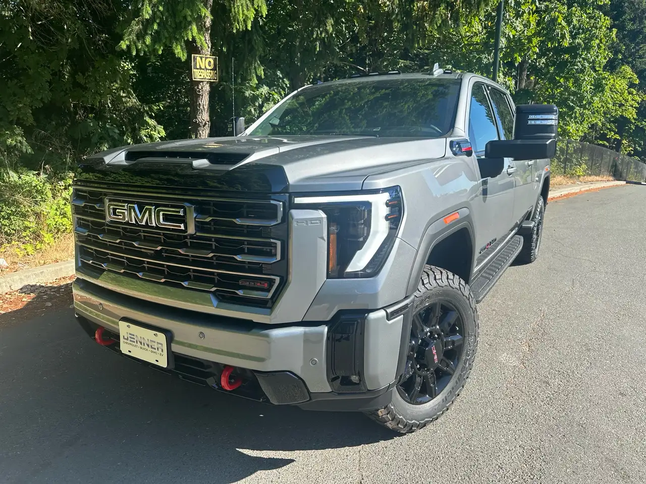 GMC Sierra 3500HD снимка GMC Sierra 3500HD