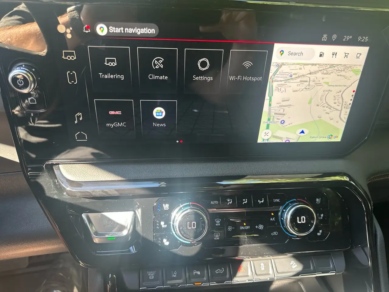 GMC Sierra 3500HD снимка GMC Sierra 3500HD
