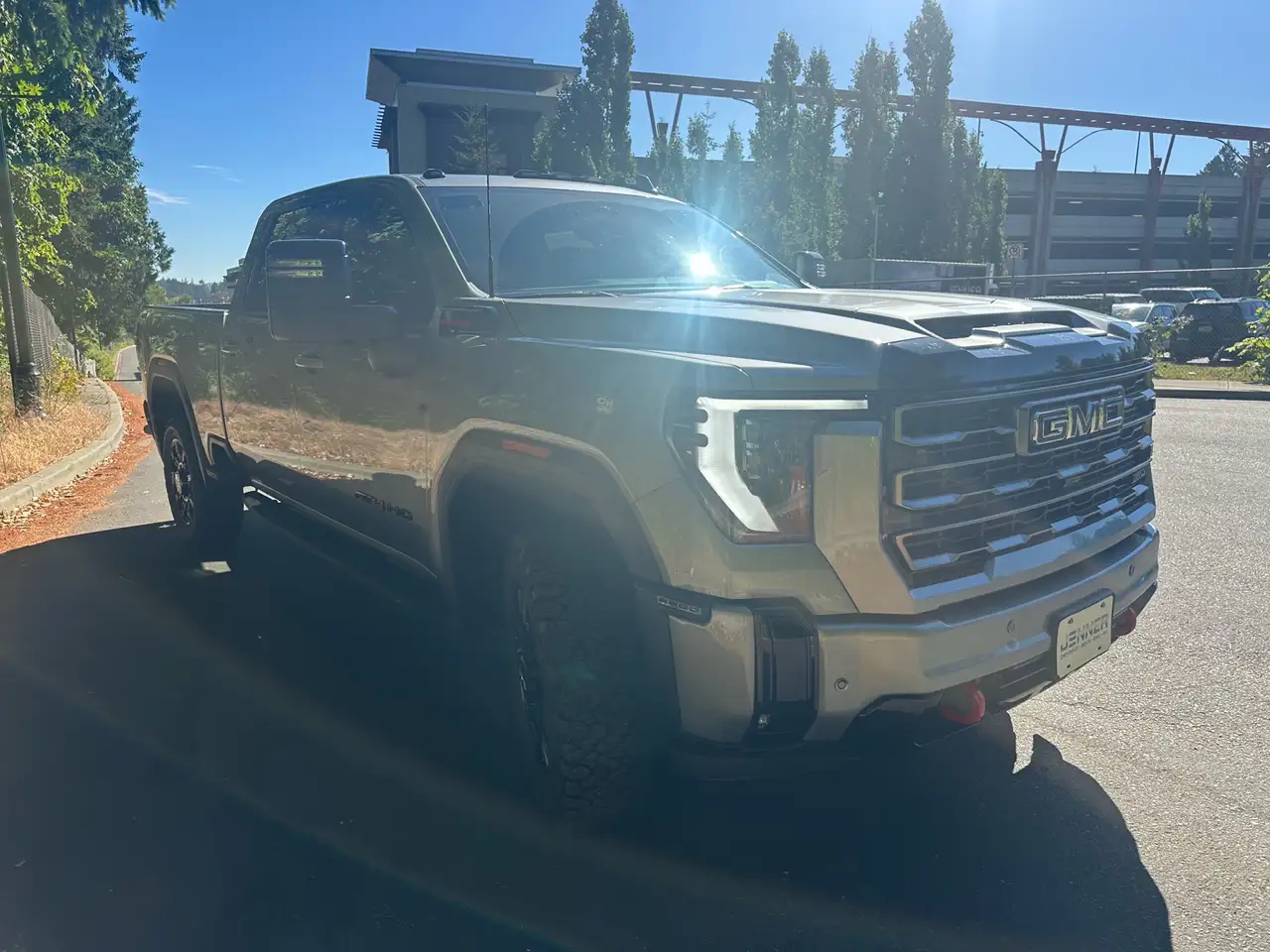 GMC Sierra 3500HD снимка GMC Sierra 3500HD
