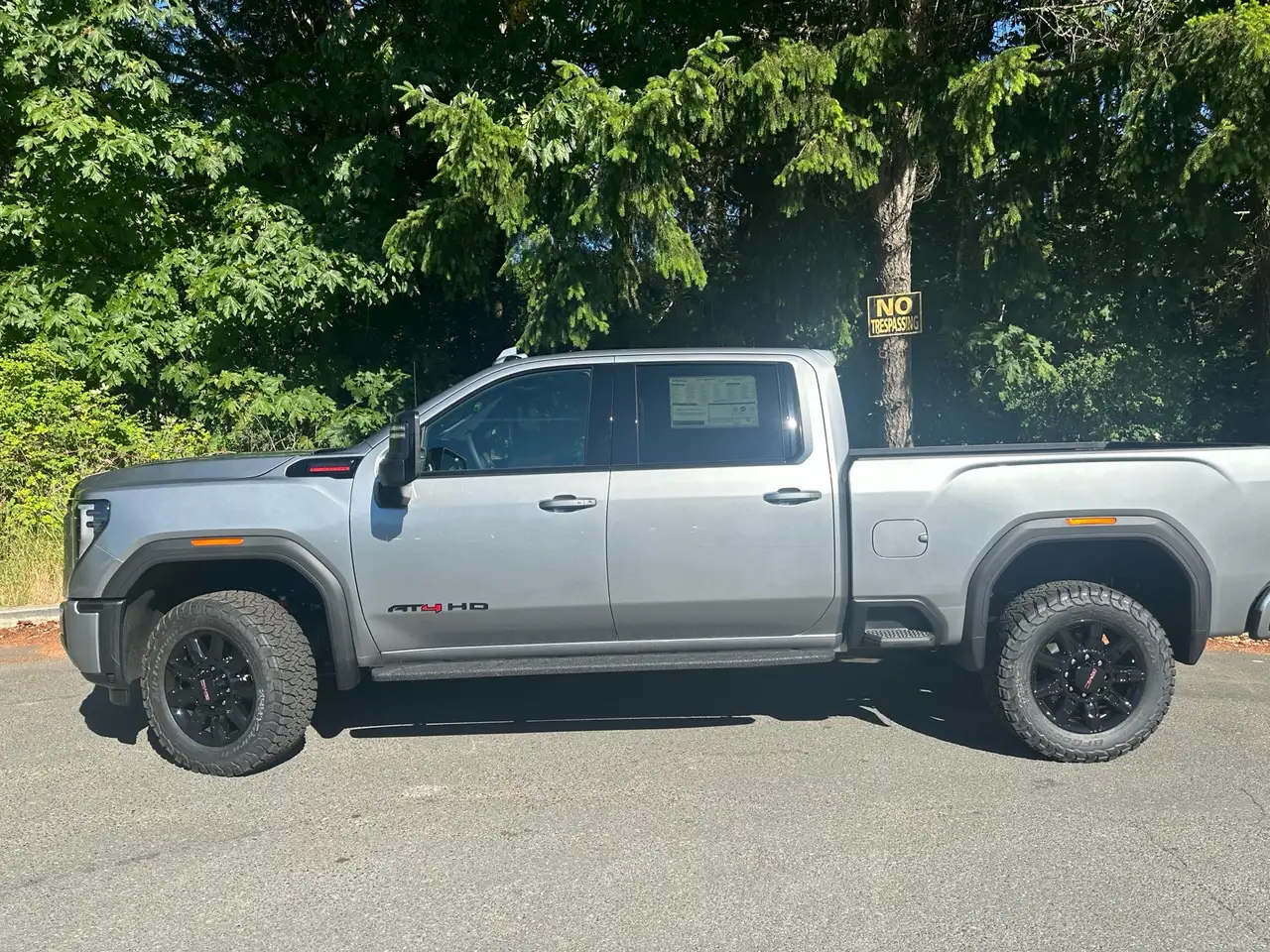 GMC Sierra 3500HD снимка GMC Sierra 3500HD