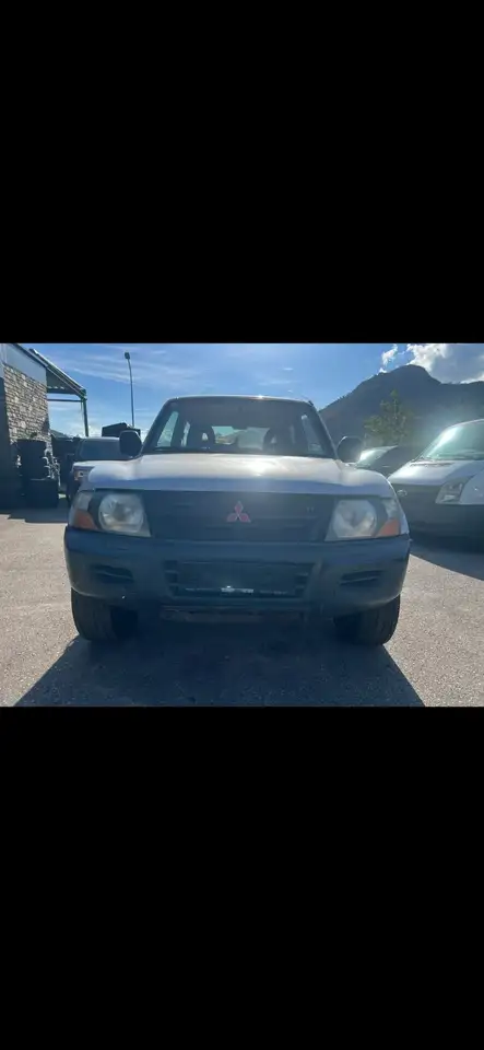 Mitsubishi Pajero GL 2,5 TD, foto 4