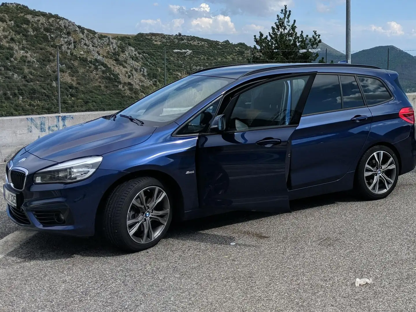 BMW 218 218d Gran Tourer xdrive Sport auto Blue - 2