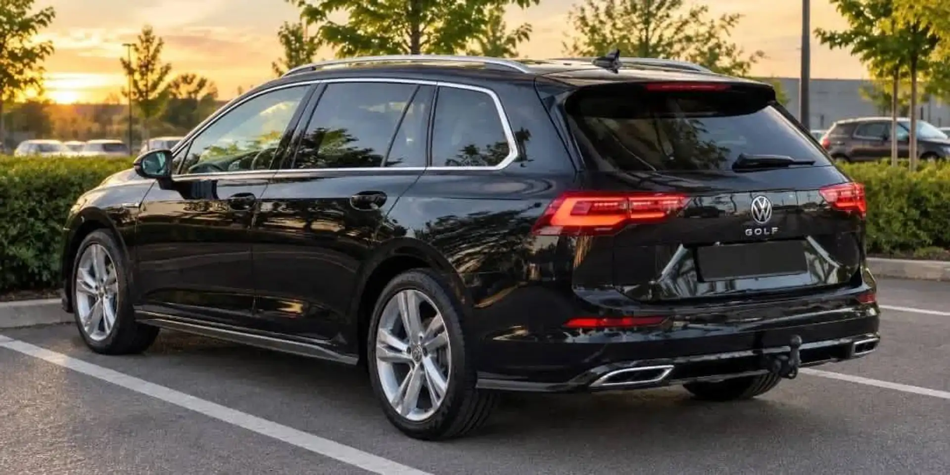 Volkswagen Golf Variant Golf Variant 2,0 TDI R-Line DSG R-Line Schwarz - 1