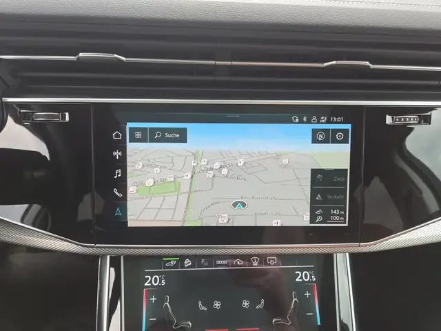 Audi Q7 view 19