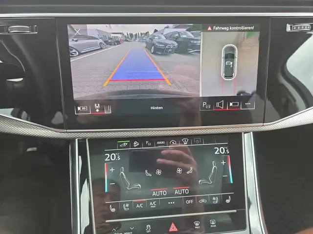 Audi Q7 view 20