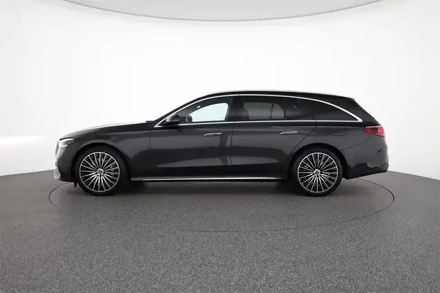 Mercedes-Benz E 300 de 4Matic AMG Line Burmester Digital Light Ansicht 2
