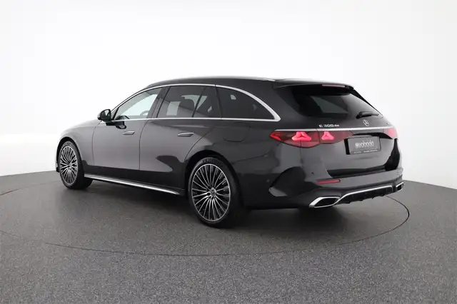 Mercedes-Benz E 300 de 4Matic AMG Line Burmester Digital Light Ansicht 3