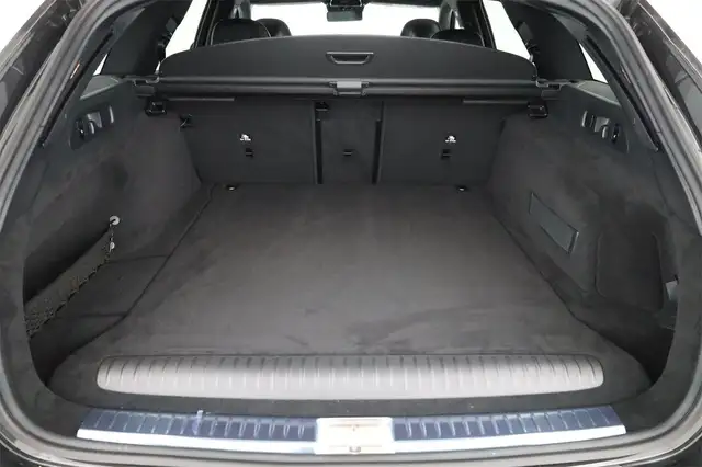 Mercedes-Benz E 300 de 4Matic AMG Line Burmester Digital Light Ansicht 19