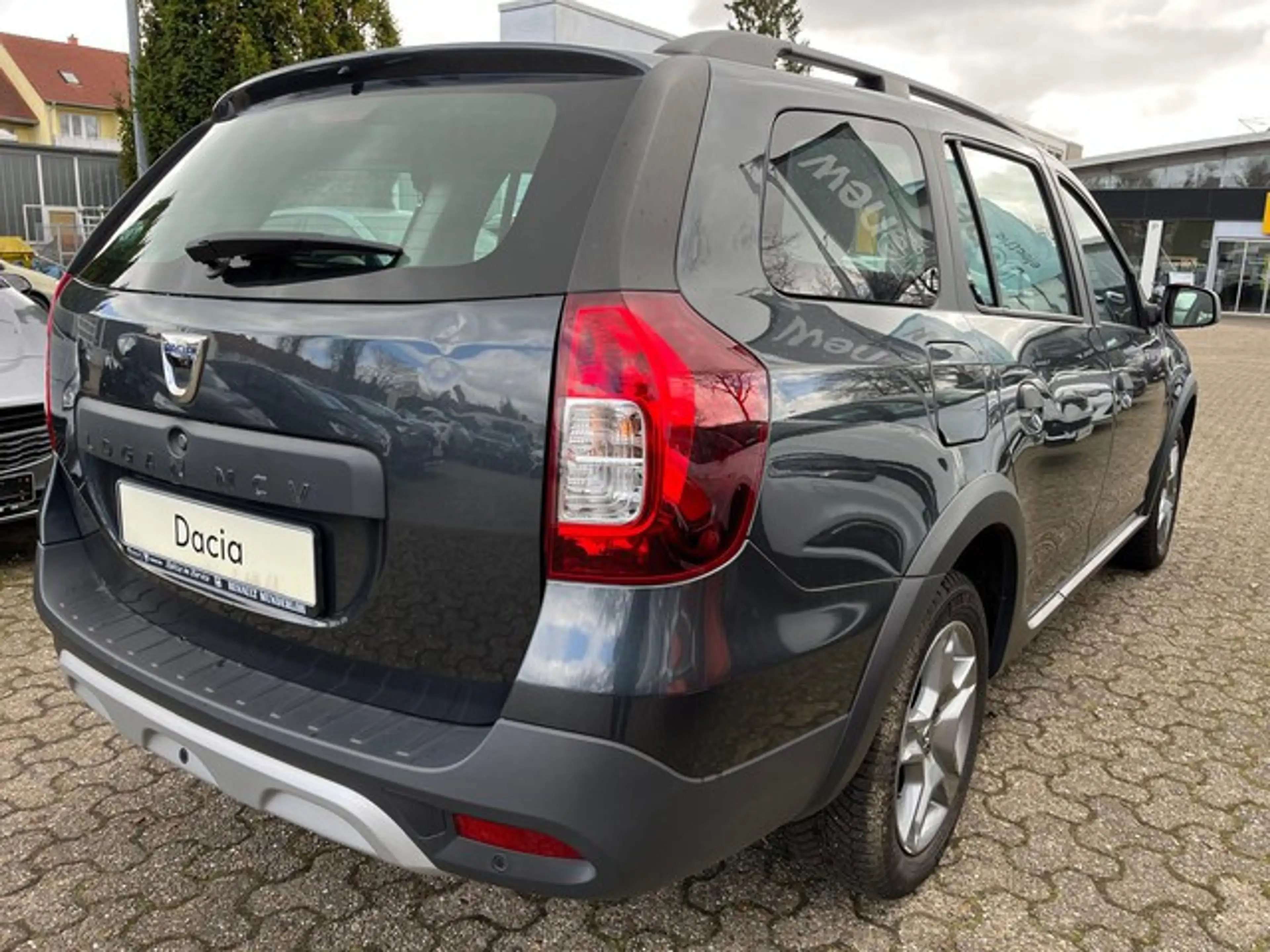 Dacia Logan Stepway — photo 2