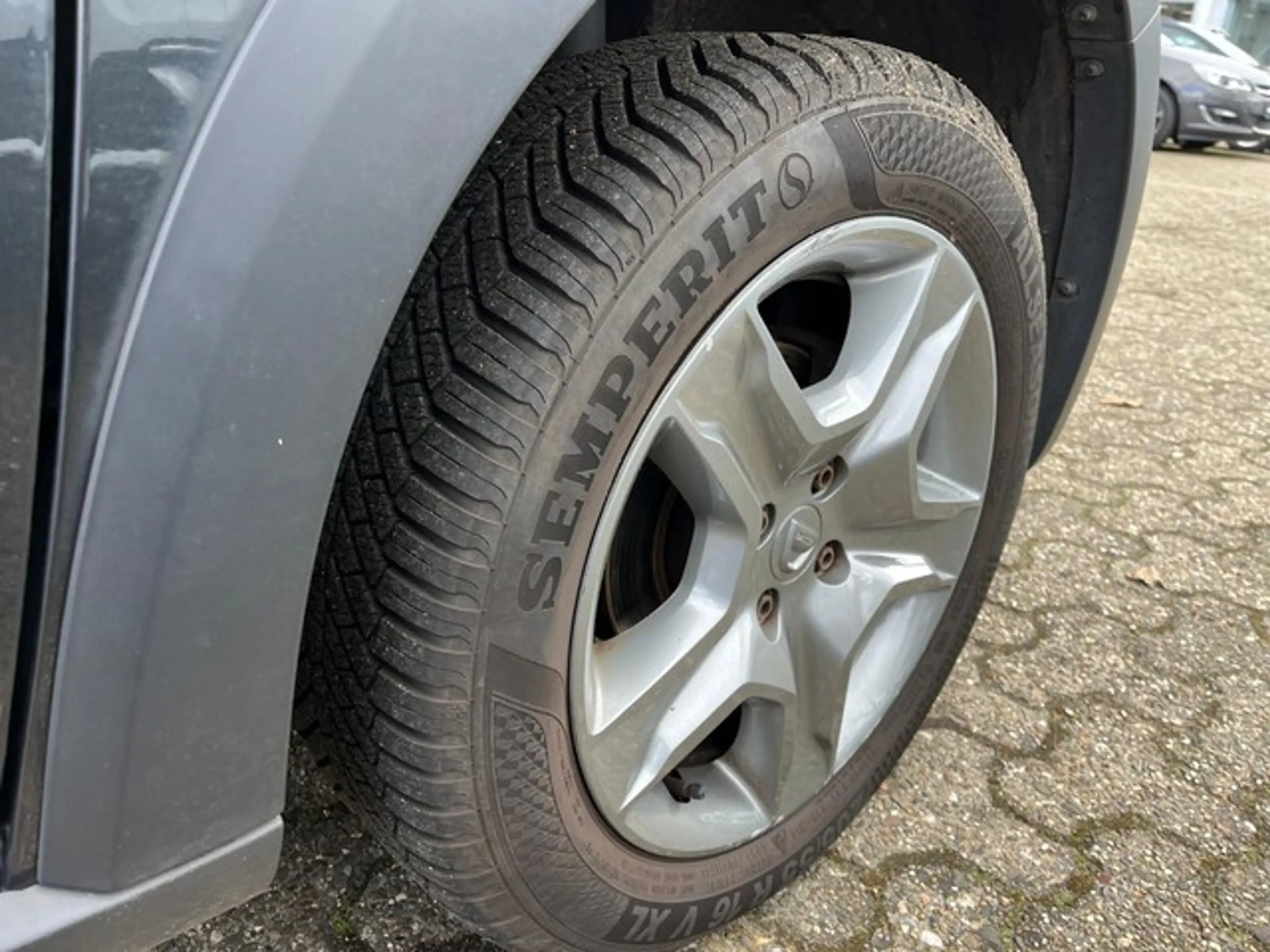Dacia Logan Stepway — photo 3
