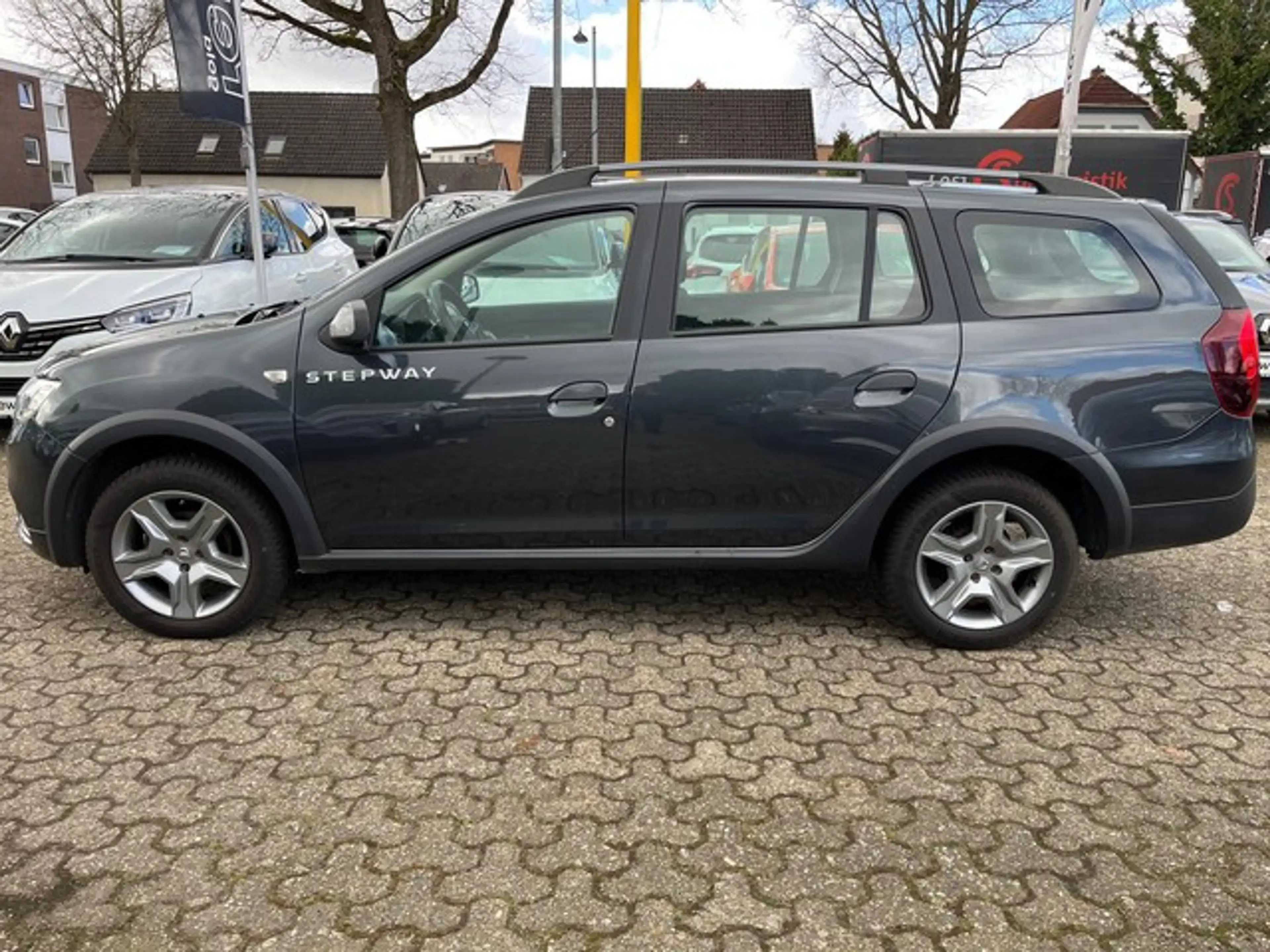 Dacia Logan Stepway — photo 10