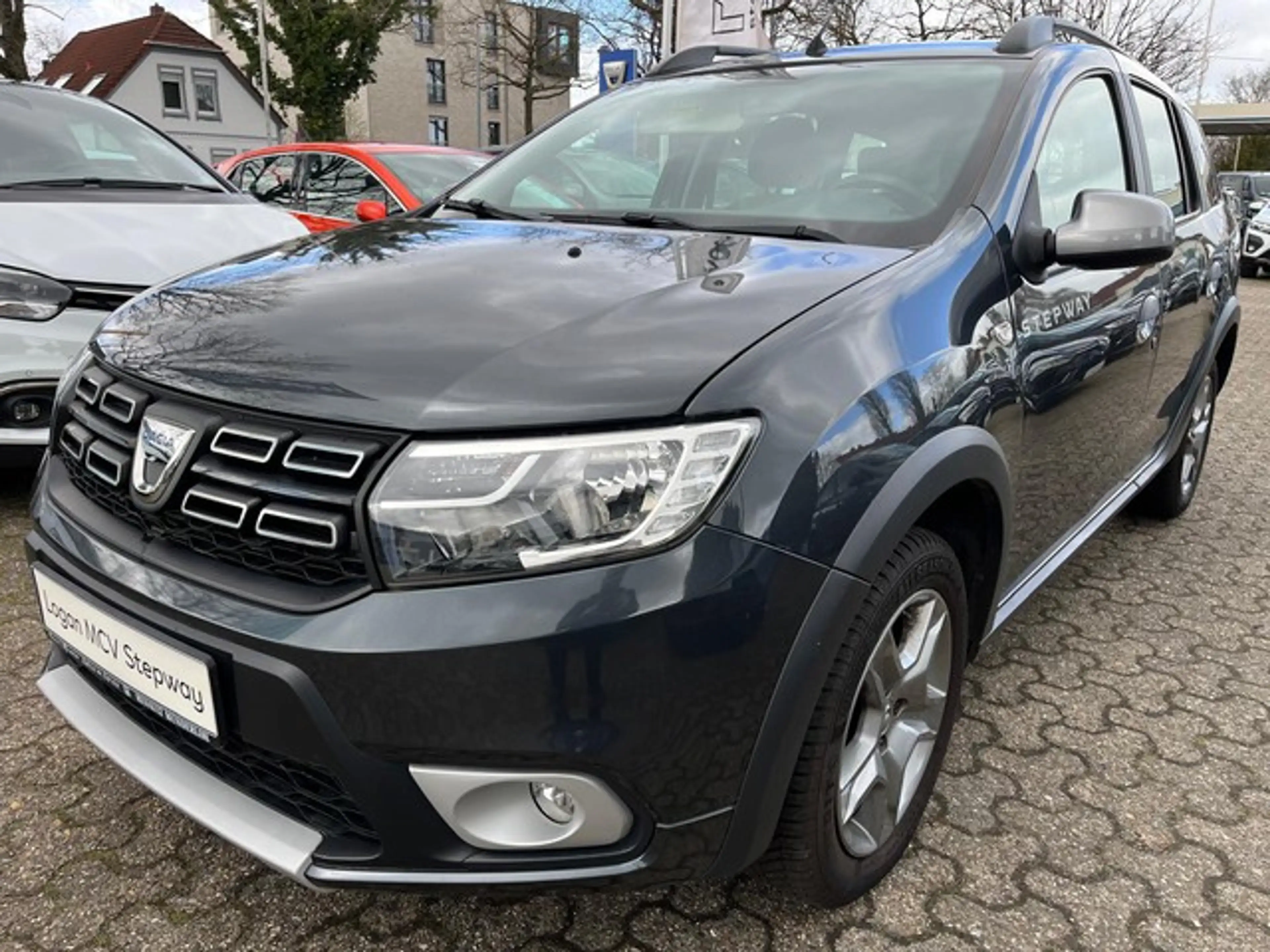 Dacia Logan Stepway — photo 11