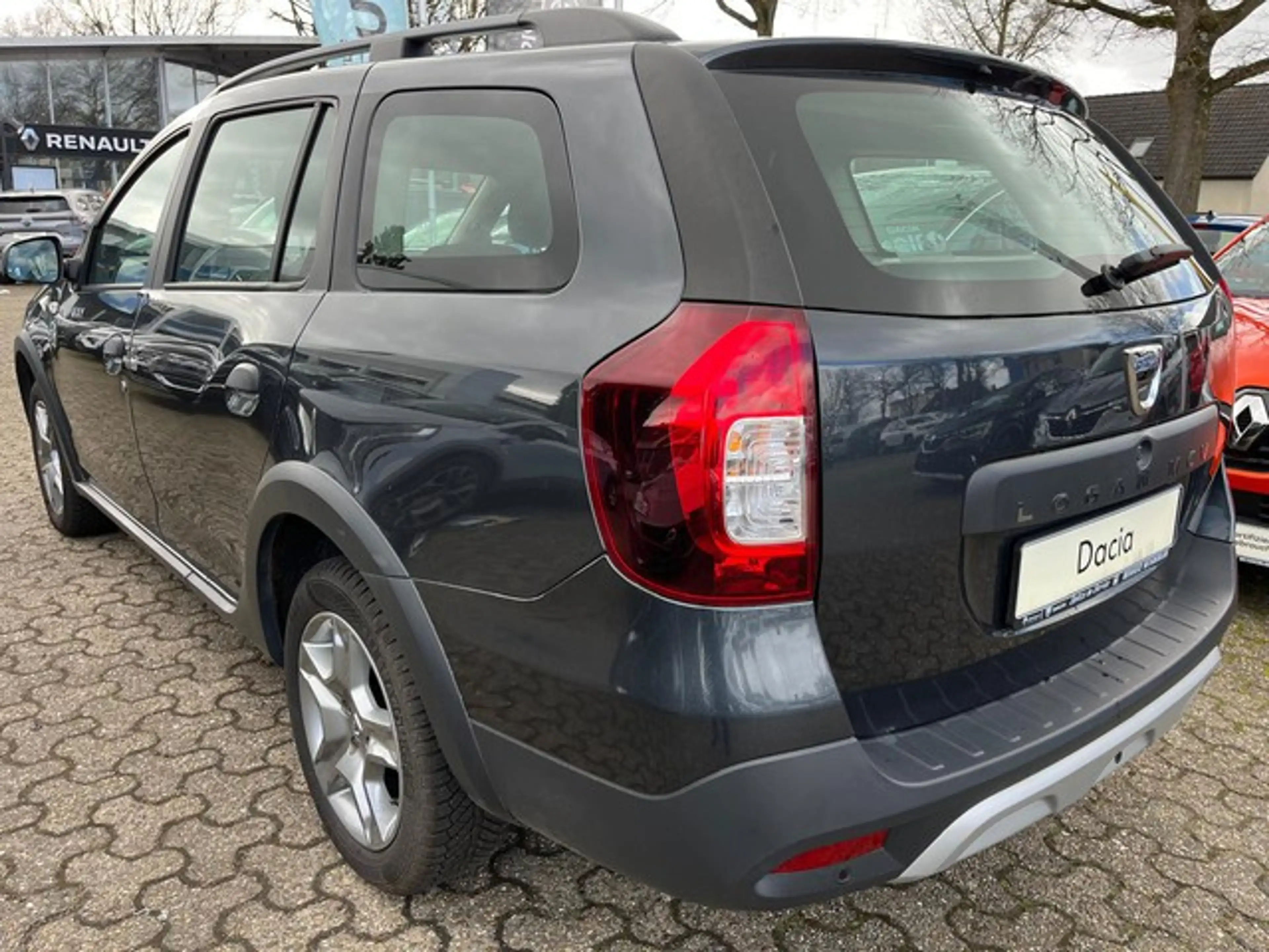 Dacia Logan Stepway — photo 9